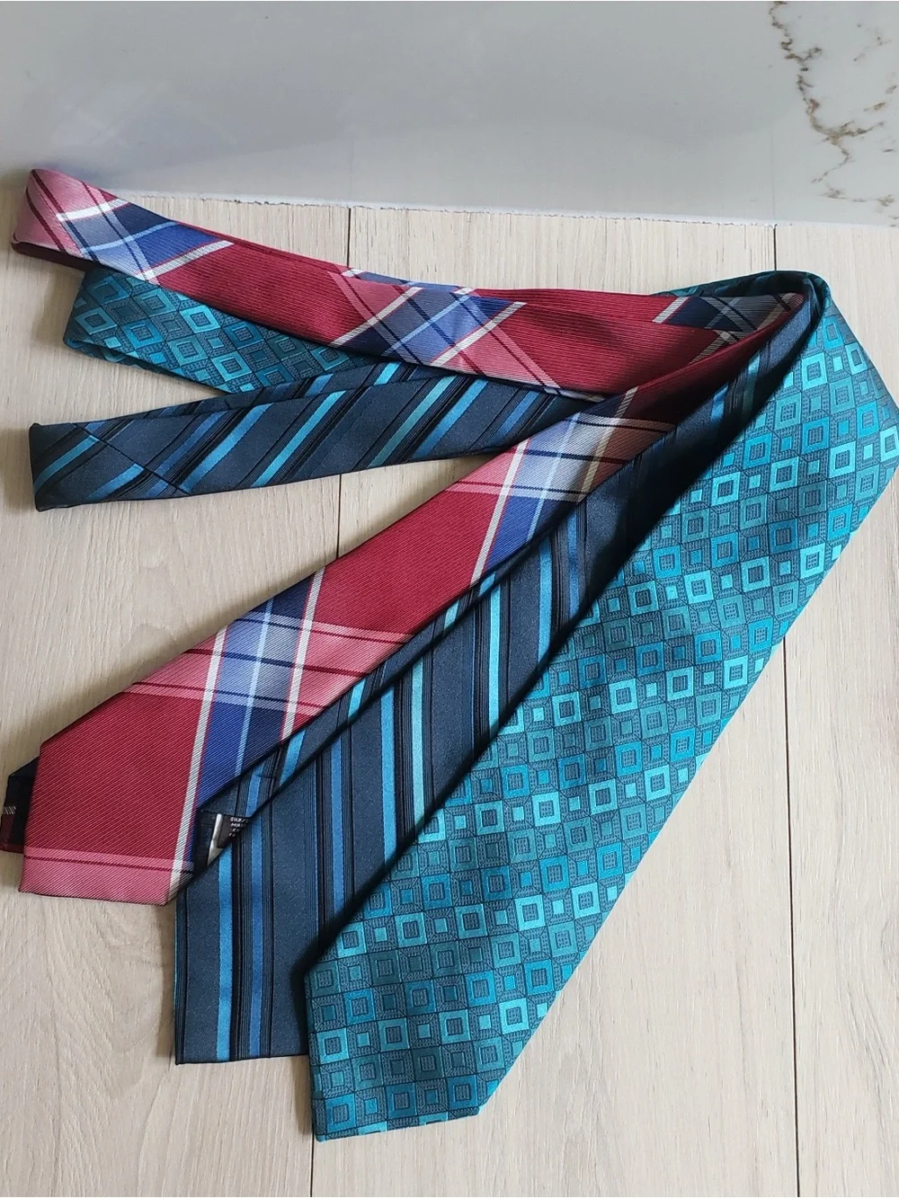 Men's Multicolor Silk Tie Set‎ - Blue, Teal & Red